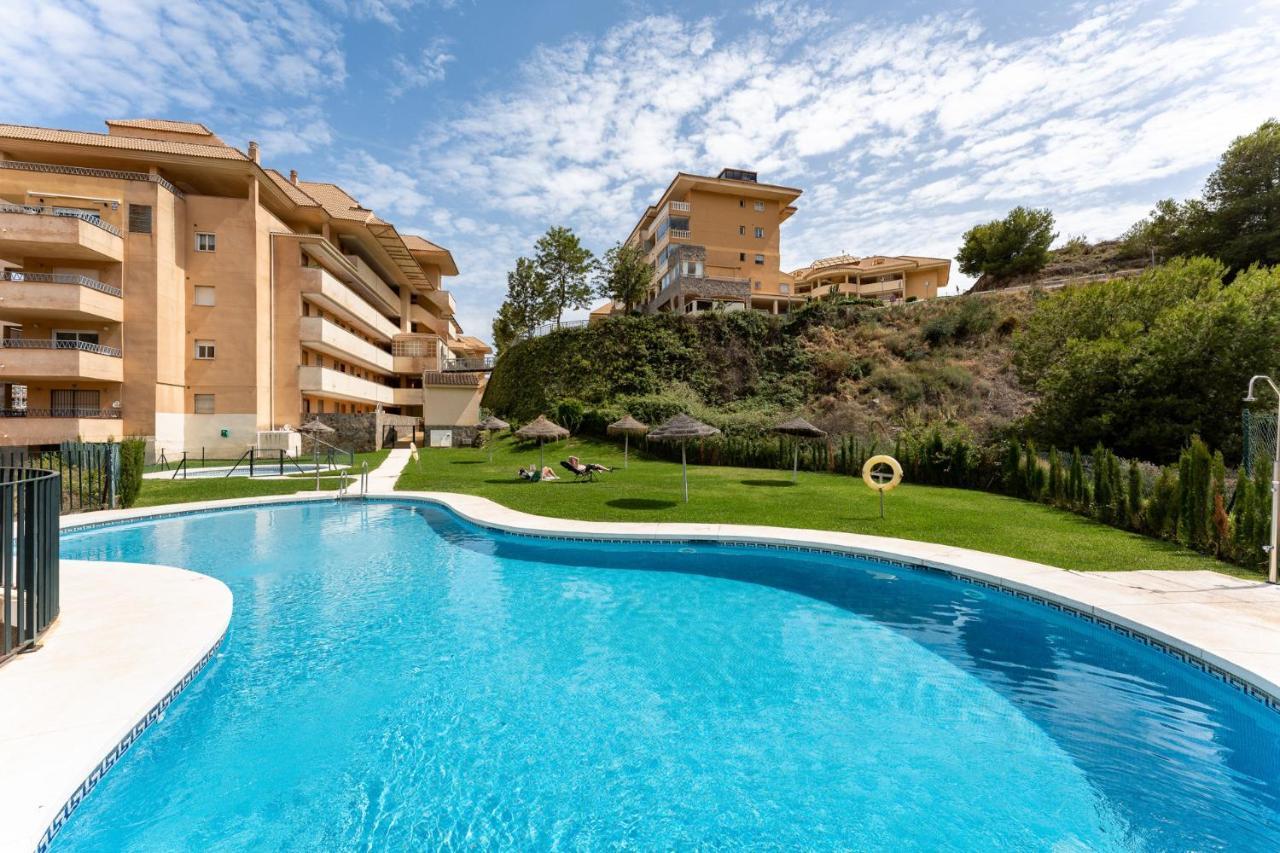 Malagasuite Blue Sea & Pool Фуэнхирола Экстерьер фото